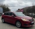 Красный Ситроен С4, объемом двигателя 1.6 л и пробегом 300 тыс. км за 4900 $, фото 1 на Automoto.ua