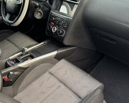 Ситроен С4 2013 в Надворной на Automoto.ua Красный Ситроен С4, объемом двигателя 1.56 л и пробегом 172 тыс. км за 9100 $, фото 23 на Automoto.ua