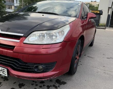 Красный Ситроен С4, объемом двигателя 1.6 л и пробегом 250 тыс. км за 3300 $, фото 1 на Automoto.ua