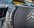 Красный Ситроен С4, объемом двигателя 2 л и пробегом 211 тыс. км за 4999 $, фото 60 на Automoto.ua