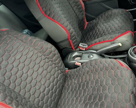 Червоний Сітроен С4, об'ємом двигуна 1.62 л та пробігом 306 тис. км за 4000 $, фото 11 на Automoto.ua