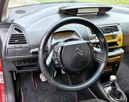 Красный Ситроен С4, объемом двигателя 2 л и пробегом 230 тыс. км за 3300 $, фото 8 на Automoto.ua