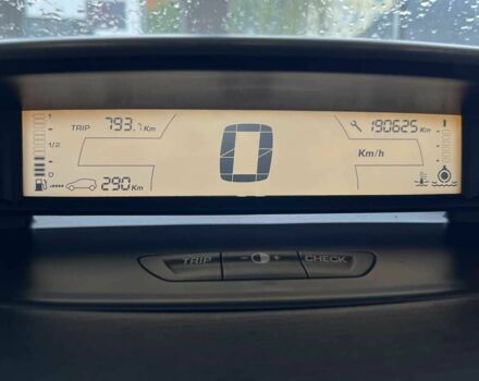 Червоний Сітроен С4, об'ємом двигуна 1.6 л та пробігом 190 тис. км за 3650 $, фото 13 на Automoto.ua