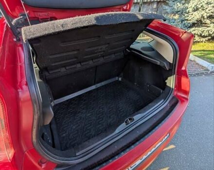 Красный Ситроен С4, объемом двигателя 1.59 л и пробегом 270 тыс. км за 5200 $, фото 9 на Automoto.ua