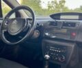 Красный Ситроен С4, объемом двигателя 1.6 л и пробегом 175 тыс. км за 5300 $, фото 7 на Automoto.ua