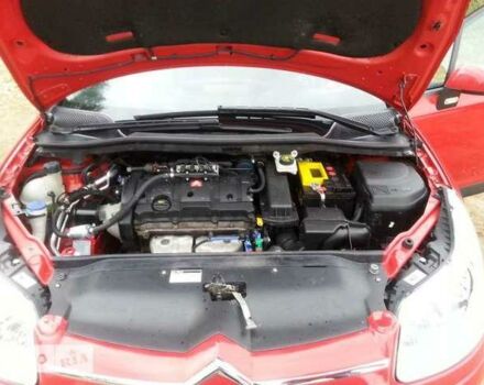 Красный Ситроен С4, объемом двигателя 1.6 л и пробегом 130 тыс. км за 10200 $, фото 4 на Automoto.ua