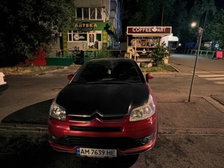 Красный Ситроен С4, объемом двигателя 1.6 л и пробегом 250 тыс. км за 3300 $, фото 1 на Automoto.ua