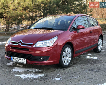 Красный Ситроен С4, объемом двигателя 1.59 л и пробегом 179 тыс. км за 5500 $, фото 1 на Automoto.ua
