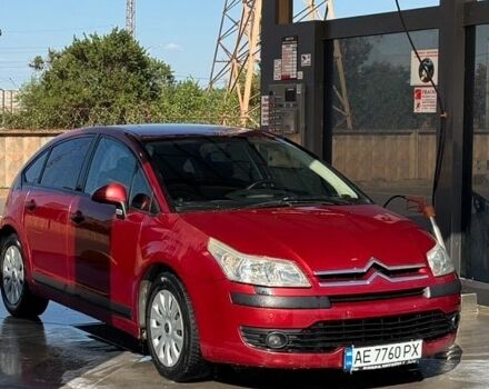 Красный Ситроен С4, объемом двигателя 1.6 л и пробегом 237 тыс. км за 4600 $, фото 1 на Automoto.ua