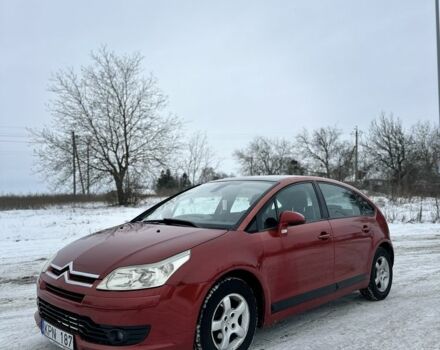 Красный Ситроен С4, объемом двигателя 1.6 л и пробегом 210 тыс. км за 1850 $, фото 1 на Automoto.ua