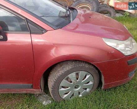 Ситроен С4 2006 в Черкассах на Automoto.ua Красный Ситроен С4, объемом двигателя 1.6 л и пробегом 180 тыс. км за 3000 $, фото 1 на Automoto.ua