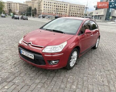 Красный Ситроен С4, объемом двигателя 1.6 л и пробегом 298 тыс. км за 4400 $, фото 1 на Automoto.ua