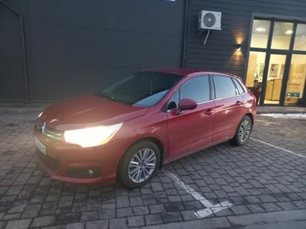Красный Ситроен С4, объемом двигателя 1.6 л и пробегом 189 тыс. км за 4650 $, фото 1 на Automoto.ua