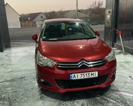 Красный Ситроен С4, объемом двигателя 1.6 л и пробегом 352 тыс. км за 5400 $, фото 1 на Automoto.ua