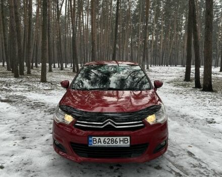 Красный Ситроен С4, объемом двигателя 1.6 л и пробегом 136 тыс. км за 7500 $, фото 1 на Automoto.ua