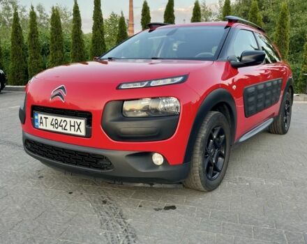 Красный Ситроен С4, объемом двигателя 1.2 л и пробегом 200 тыс. км за 9200 $, фото 1 на Automoto.ua