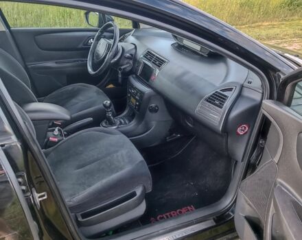 Сітроен С4, об'ємом двигуна 2 л та пробігом 256 тис. км за 5300 $, фото 4 на Automoto.ua