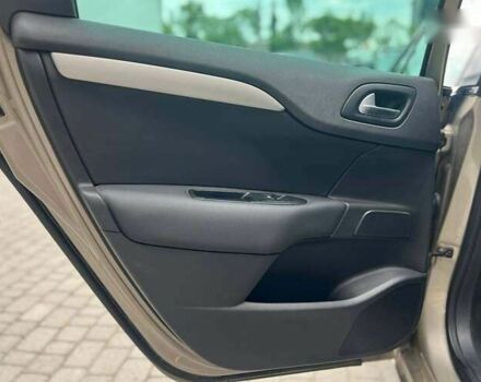 Ситроен С4, объемом двигателя 1.6 л и пробегом 202 тыс. км за 7700 $, фото 16 на Automoto.ua