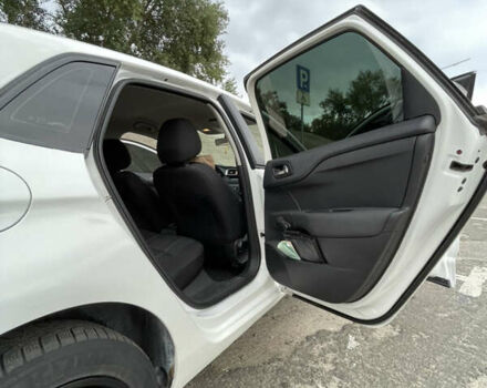 Ситроен С4, объемом двигателя 1.59 л и пробегом 287 тыс. км за 5200 $, фото 10 на Automoto.ua