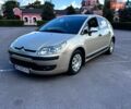 Желтый Ситроен С4, объемом двигателя 1.59 л и пробегом 210 тыс. км за 3750 $, фото 1 на Automoto.ua