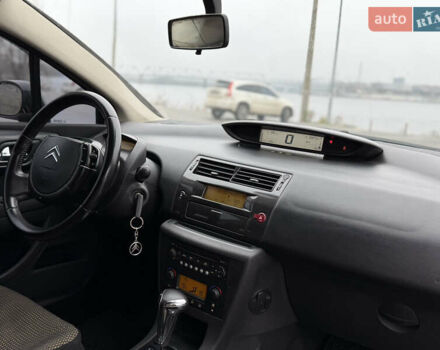 Жовтий Сітроен С4, об'ємом двигуна 1.59 л та пробігом 193 тис. км за 3700 $, фото 33 на Automoto.ua