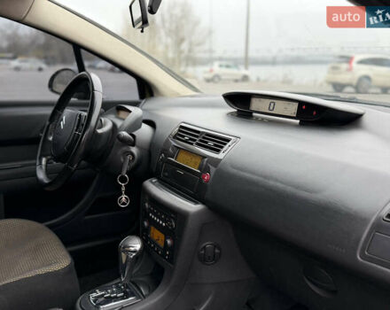 Жовтий Сітроен С4, об'ємом двигуна 1.59 л та пробігом 193 тис. км за 3700 $, фото 34 на Automoto.ua