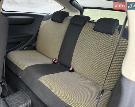 Жовтий Сітроен С4, об'ємом двигуна 1.59 л та пробігом 193 тис. км за 3700 $, фото 19 на Automoto.ua