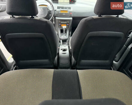 Жовтий Сітроен С4, об'ємом двигуна 1.59 л та пробігом 193 тис. км за 3700 $, фото 24 на Automoto.ua