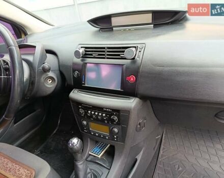 Желтый Ситроен С4, объемом двигателя 0 л и пробегом 152 тыс. км за 3000 $, фото 12 на Automoto.ua