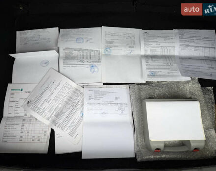 Жовтий Сітроен С4, об'ємом двигуна 1.59 л та пробігом 193 тис. км за 3700 $, фото 47 на Automoto.ua