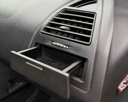 Жовтий Сітроен С4, об'ємом двигуна 1.59 л та пробігом 193 тис. км за 3700 $, фото 28 на Automoto.ua