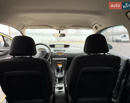 Жовтий Сітроен С4, об'ємом двигуна 1.59 л та пробігом 193 тис. км за 3700 $, фото 23 на Automoto.ua