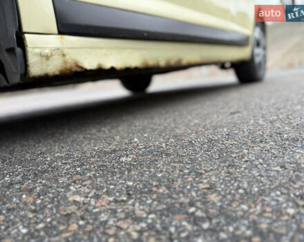 Жовтий Сітроен С4, об'ємом двигуна 1.59 л та пробігом 193 тис. км за 3700 $, фото 10 на Automoto.ua