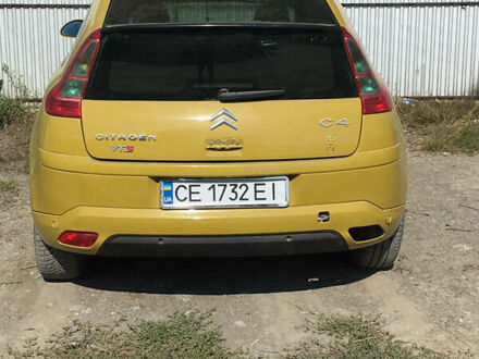 Желтый Ситроен С4, объемом двигателя 1.6 л и пробегом 333 тыс. км за 2250 $, фото 1 на Automoto.ua