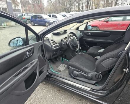 Серый Ситроен С4, объемом двигателя 2 л и пробегом 264 тыс. км за 4900 $, фото 14 на Automoto.ua