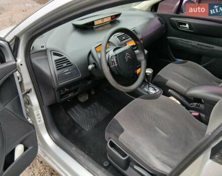 Серый Ситроен С4, объемом двигателя 1.59 л и пробегом 235 тыс. км за 3000 $, фото 8 на Automoto.ua