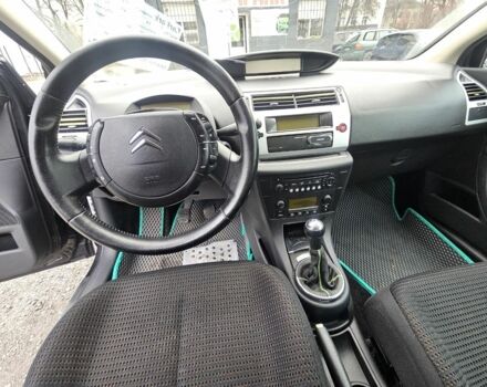 Серый Ситроен С4, объемом двигателя 2 л и пробегом 264 тыс. км за 4900 $, фото 12 на Automoto.ua