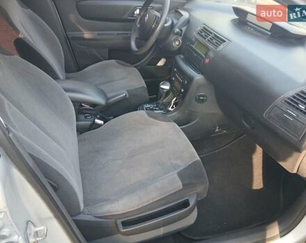 Серый Ситроен С4, объемом двигателя 1.59 л и пробегом 235 тыс. км за 3000 $, фото 12 на Automoto.ua