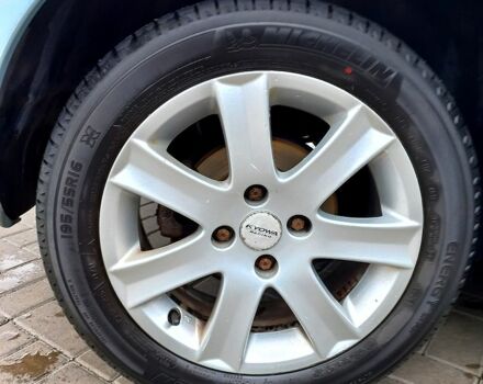 Серый Ситроен С4, объемом двигателя 1.6 л и пробегом 288 тыс. км за 3500 $, фото 3 на Automoto.ua