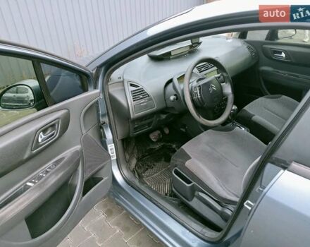 Серый Ситроен С4, объемом двигателя 1.59 л и пробегом 253 тыс. км за 3500 $, фото 11 на Automoto.ua