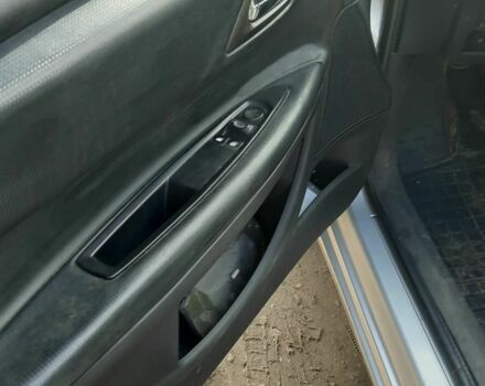 Серый Ситроен С4, объемом двигателя 1.6 л и пробегом 250 тыс. км за 3500 $, фото 5 на Automoto.ua