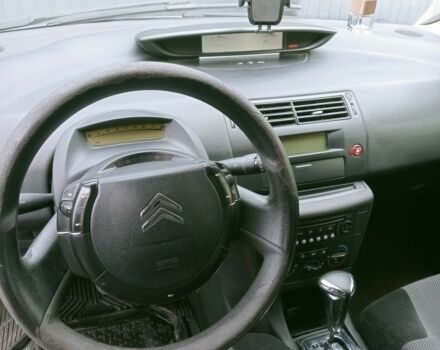 Серый Ситроен С4, объемом двигателя 1.6 л и пробегом 253 тыс. км за 4000 $, фото 5 на Automoto.ua