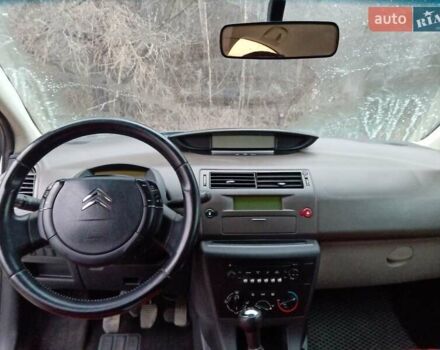 Серый Ситроен С4, объемом двигателя 1.6 л и пробегом 241 тыс. км за 4500 $, фото 2 на Automoto.ua