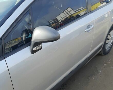 Серый Ситроен С4, объемом двигателя 1.6 л и пробегом 250 тыс. км за 3500 $, фото 2 на Automoto.ua