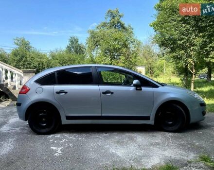 Серый Ситроен С4, объемом двигателя 1.36 л и пробегом 223 тыс. км за 3500 $, фото 2 на Automoto.ua
