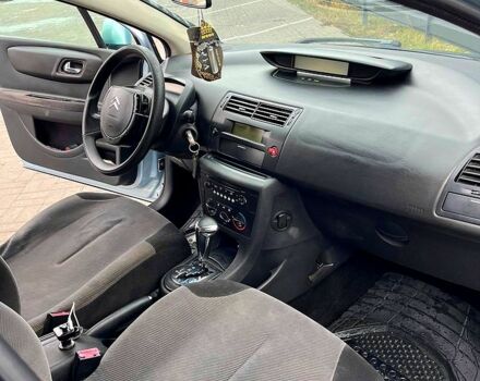 Серый Ситроен С4, объемом двигателя 1.6 л и пробегом 288 тыс. км за 3500 $, фото 5 на Automoto.ua