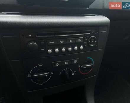 Серый Ситроен С4, объемом двигателя 1.36 л и пробегом 239 тыс. км за 4390 $, фото 25 на Automoto.ua