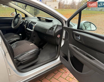 Серый Ситроен С4, объемом двигателя 1.36 л и пробегом 290 тыс. км за 3300 $, фото 22 на Automoto.ua