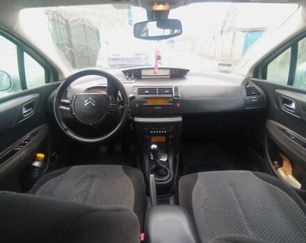 Серый Ситроен С4, объемом двигателя 1.6 л и пробегом 320 тыс. км за 4000 $, фото 5 на Automoto.ua