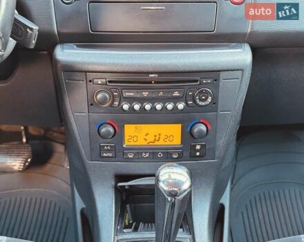 Серый Ситроен С4, объемом двигателя 1.56 л и пробегом 210 тыс. км за 4600 $, фото 25 на Automoto.ua